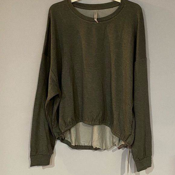 🆕 FABLETICS Gray Pull-over | size XL - Picture 3 of 4